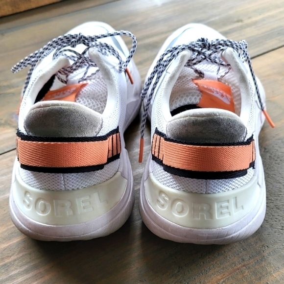 Sorel Explorer Blitz Leisure Lace Sneaker Size 9 - Picture 3 of 16